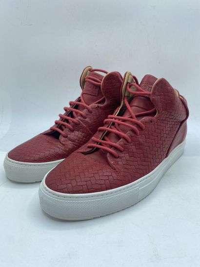 null MASON GARMENTS, Pair of sneakers model "Paloma Mid" red, size 42

Fitting model...