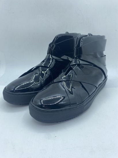 null ALEJANDRO INGELMO, Pair of sneakers model "Vernice Nera" black, size 42

New...