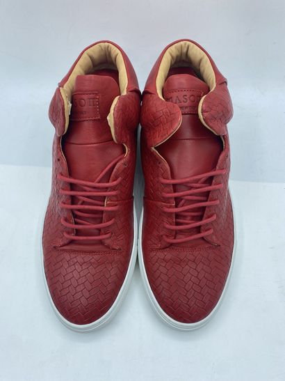 null MASON GARMENTS, Paire de sneakers modèle "Paloma Mid" rouge, taille 44

Neuves...