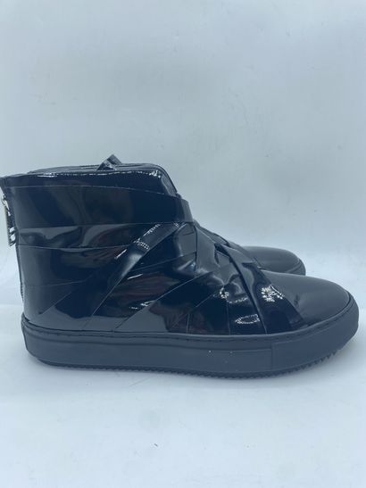 null ALEJANDRO INGELMO, Pair of sneakers model "Vernice Nera" black, size 40

New...