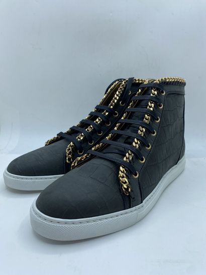 null LOUIS LEEMAN, Paire de sneakers modèle "High Top Sneaker with Metal Chain" noir,...