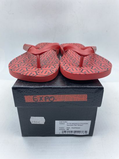 null Lot de 21 paires de sandales PHILIPP PLEIN modèle "Sandals Flat 'British'" rouge,...