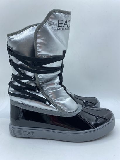 null EA7 EMPORIO ARMANI, Pair of black and silver après-ski, size 40.5

New in a...