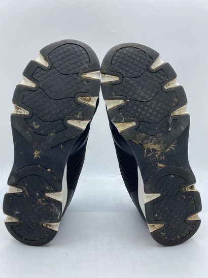 null PHILIPP PLEIN, Pair of black sneakers, size 44

In the state in its box, sold...