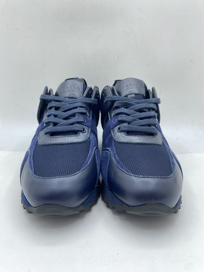 null MY BRAND EXCLUSIVE, Paire de sneakers modèle "MBB-SN010-IT002" bleu, taille...