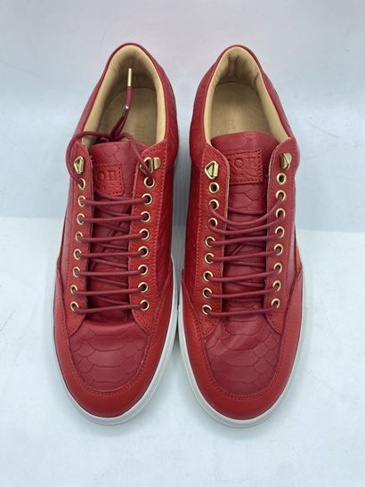 null MASON GARMENTS, Paire de sneakers modèle "Tia Low" rouge, taille 43

Modèle...