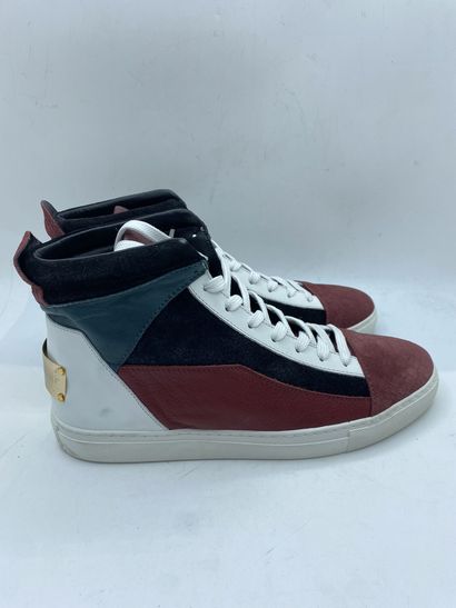 null L'HOMME DE MAISON, Pair of red, black and green high top sneakers, size 44,...
