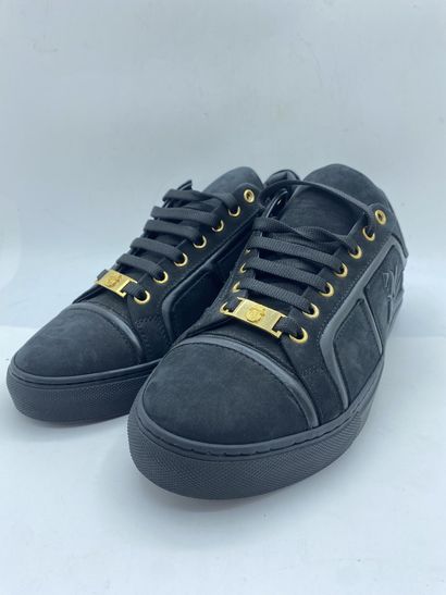 null BILLIONAIRE, Pair of sneakers model "Lo-Top Sneackers "steven"" black size 43

Model...