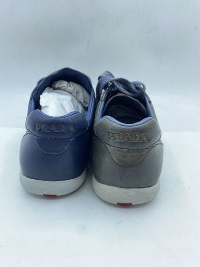 null PRADA, Paire de sneakers modèle "Nappa Aviator" bleu, taille 7 (taille UK soit...