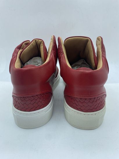 null MASON GARMENTS, Paire de sneakers modèle "Paloma Mid" rouge, taille 43

Modèle...