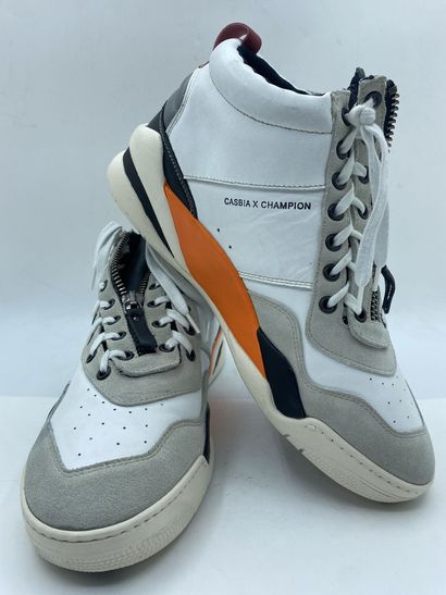 null CASBIA X CHAMPION, Paire de sneakers modèle "Calf Leather + Suede Atlanta" blanc,...