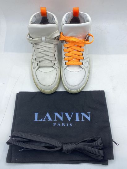 null LANVIN, Paire de sneakers modèle "Basket Bmx en Veau Lisse et Veau Fluo" blanc,...
