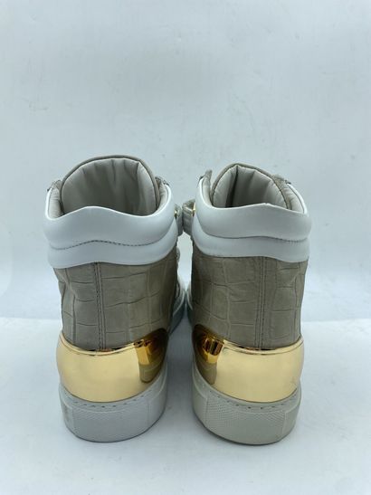 null LOUIS LEEMAN, Paire de sneakers modèle "High Top Sneaker with Metal Accesso"...