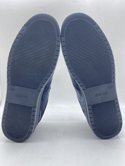 null NUBIKK, Pair of sneakers model "Yeye Camo" dark blue, size 46

Fitting model...