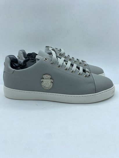 null BILLIONAIRE, Pair of sneakers model "Lo-Top Sneackers "jared"" grey size 43

Model...