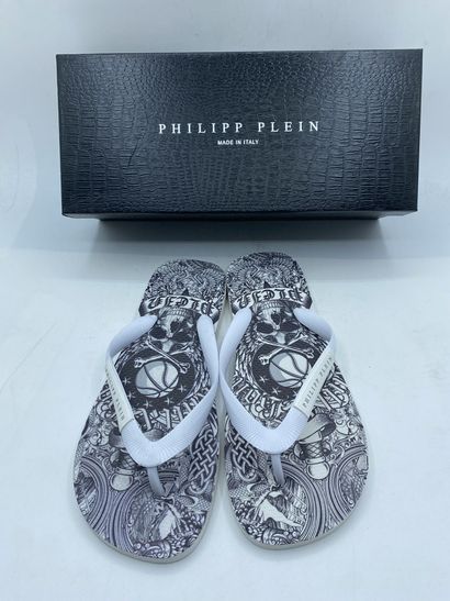 null Lot of 16 pairs of PHILIPP PLEIN sandals models "Sandals Flat 'Cardiff'" and...