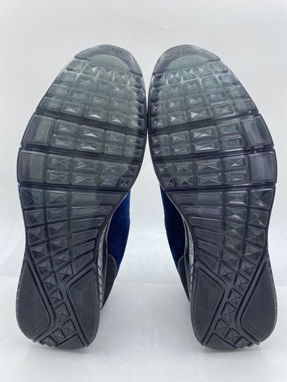 null MERCER, Paire de sneakers modèle "Waverly Men" bleu, taille 44

Neuves dans...