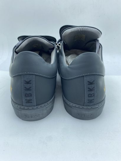 null NUBIKK, Pair of sneakers model "Jhay Low Gomma All" grey, size 43

New in their...