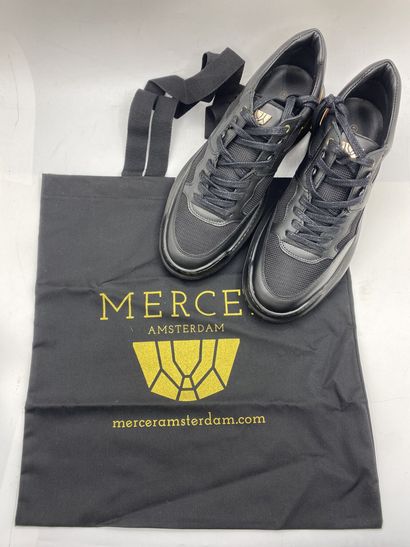 null MERCER, Pair of sneakers model "Blackspin" black, red and gold size 41

New...