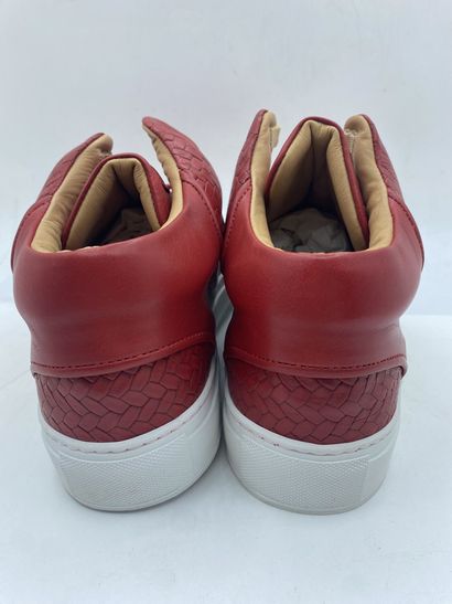 null MASON GARMENTS, Paire de sneakers modèle "Paloma Mid" rouge, taille 44

Neuves...