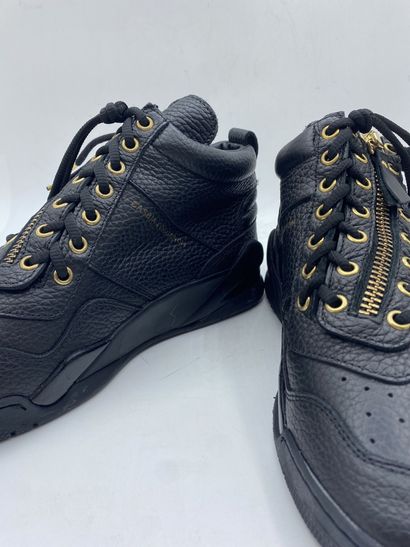 null CASBIA X CHAMPION, Paire de sneakers modèle "Calf Leather Atlanta" noir, taille...