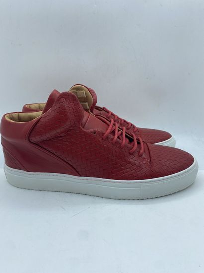 null MASON GARMENTS, Paire de sneakers modèle "Paloma Mid" rouge, taille 44

Neuves...
