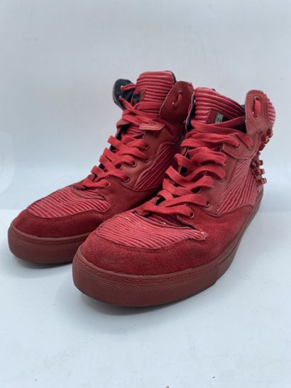 null EXPLICIT, Pair of sneakers model "SS15 Sparta Midtop" red, size 45

Fitting...
