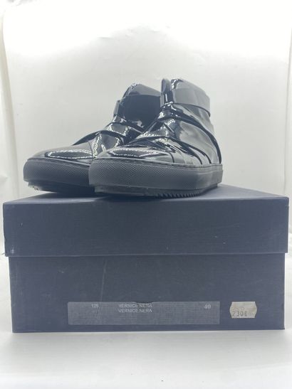 null ALEJANDRO INGELMO, Pair of sneakers model "Vernice Nera" black, size 40

New...