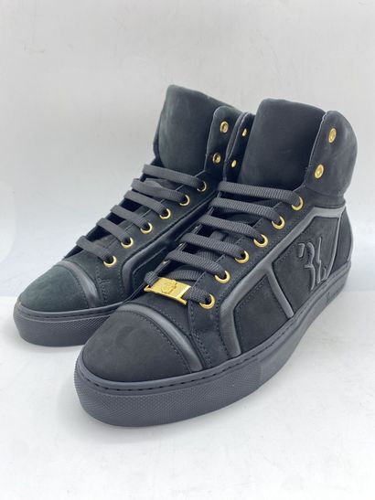 null BILLIONAIRE, Pair of sneakers model "Mid-Top Sneackers "robby"" black size 39

Fitting...