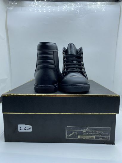 null LOUIS LEEMAN, Pair of sneakers model "High Top Sneaker with Capped Metal" black...