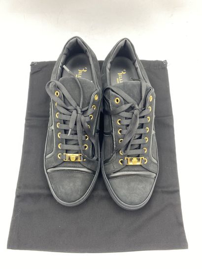 null BILLIONAIRE, Pair of sneakers model "Lo-Top Sneackers "steven"" black size 44

Model...