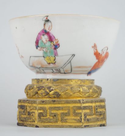 null CHINA: 

Porcelain sorbet with polychrome decoration with enamels of the pink...