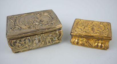 Rectangular silver or gilt metal box with...
