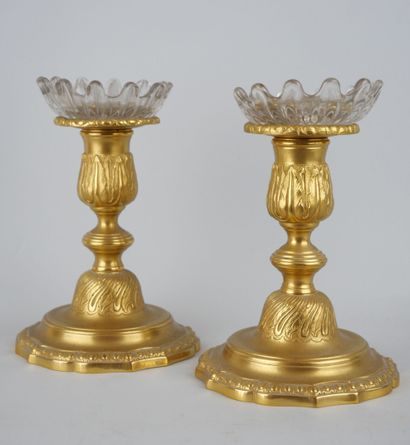 null Pair of small torches in gilt bronze.

Regency style.

H : 15,5 cm.



Expert...