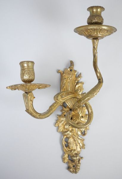 null Wall lamp with two arms of light in gold varnished bronze.

Regency style, old...