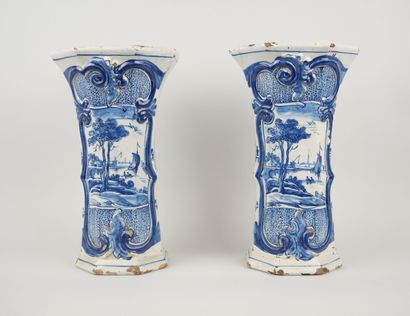 null DELFT :

Pair of earthenware cone vases with blue monochrome decoration.

Period...