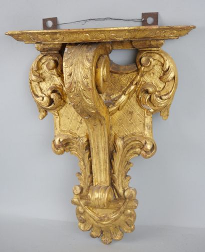 null Pair of carved and gilded wood sconces.

Eighteenth century period.

(Jumps...