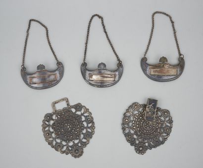 null Silver lot (800/1000th), including:

A cloak buckle in imitation of marcasites.

A...