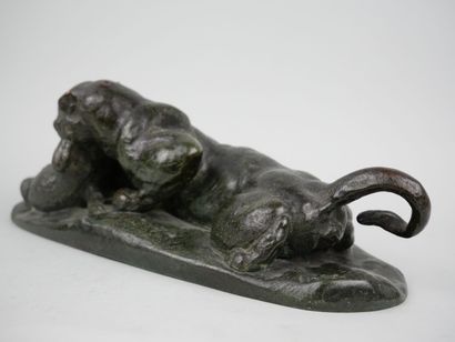 null BARYE, Antoine-Louis (1796-1875) :

Panther attacking a crocodile

Proof in...
