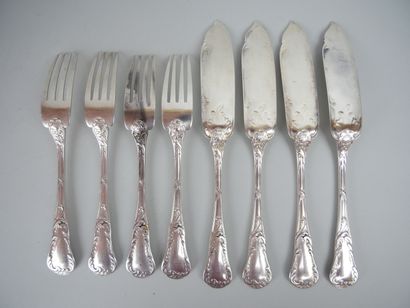 null CHRISTOFLE

12 silver plated cutlery for serving fish with foliage and shells....