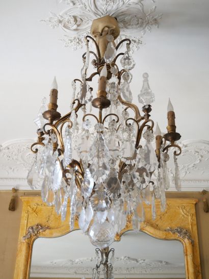 null Cage chandelier with six arms of light in gilded metal, decorated with alternating...