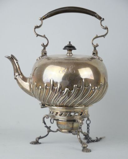 Coffee pot and its stove in silver (925/1000e).

Gross...