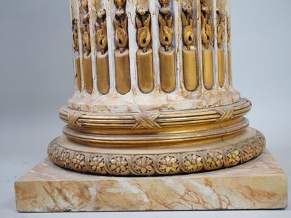 null Wooden sellette painted polychrome in imitation of marble, in the form of truncated...