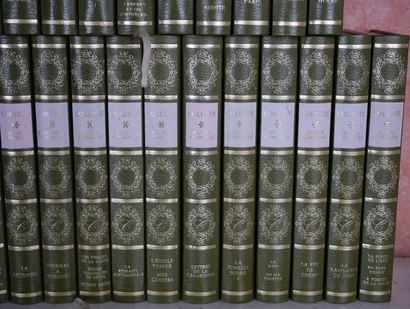null COLETTE. 

OEuvres complètes. 40 volumes In-12. Reliure éditeur. Genève, Editions...