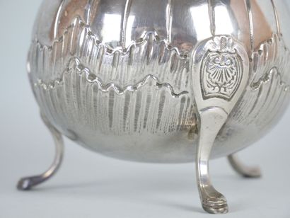 null Verseuse in silver 925 thousandths with decoration of twisted sides and stylized...