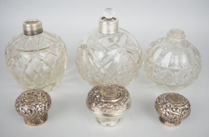 null Suite of 3 bottles in the shape of ball out of cut crystal with decoration of...
