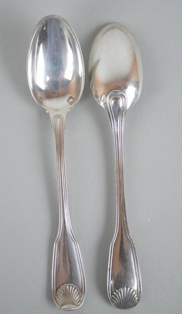 null Suite of 12 silver mocha spoons 925 thousandths with decoration of a broad shell....
