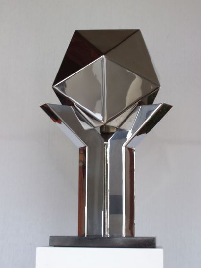 null To know how to do and to pass on.

Mirror polished stainless steel. 1997.

66cm...