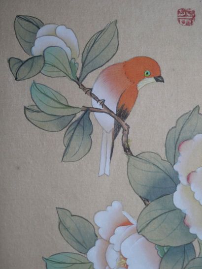 null CHINA, School of the XXth century, 

A bird on a branch of peonies,

Painting...