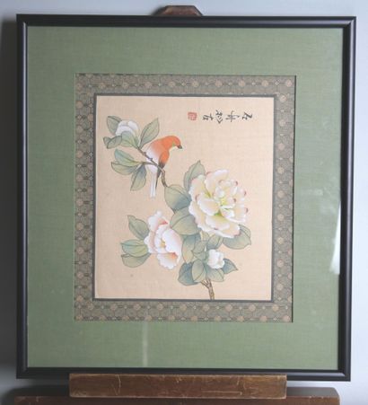 null CHINA, School of the XXth century, 

A bird on a branch of peonies,

Painting...